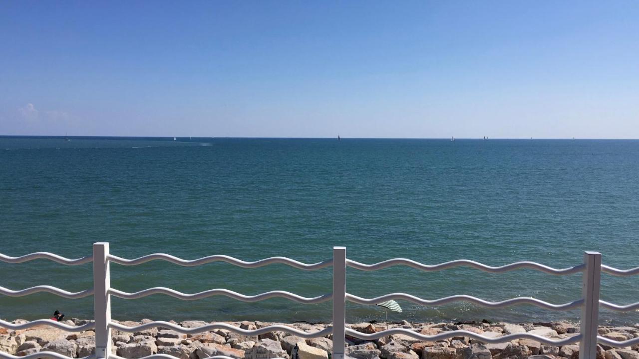 Ca Dell'Angelo - Caorle Aparthotel Exteriör bild